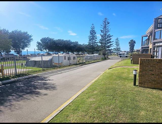 3 BEDROOM APARTMENT FOR SALE IN MOSSEL BAY CENTRAL